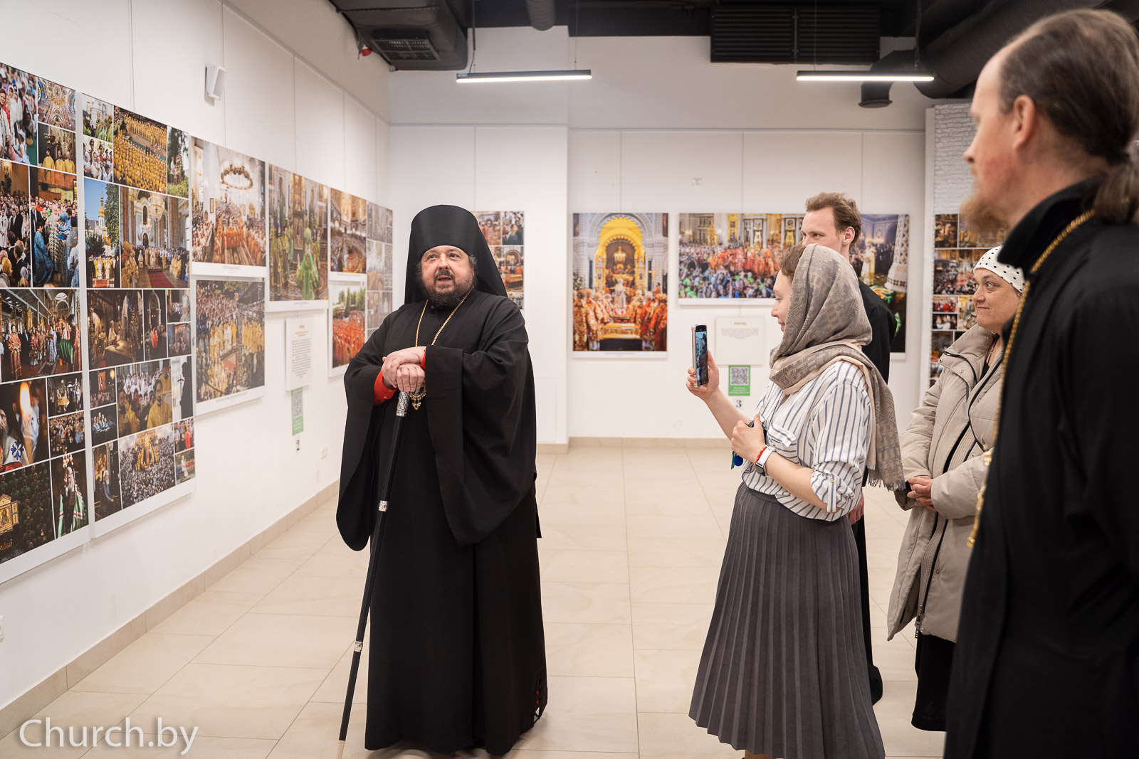 В культурном духовно-просветительском центре «Ковчег» Свято-Елисаветинского женского монастыря города Минска открылась фотовыставка «Литургия с Патриархом»