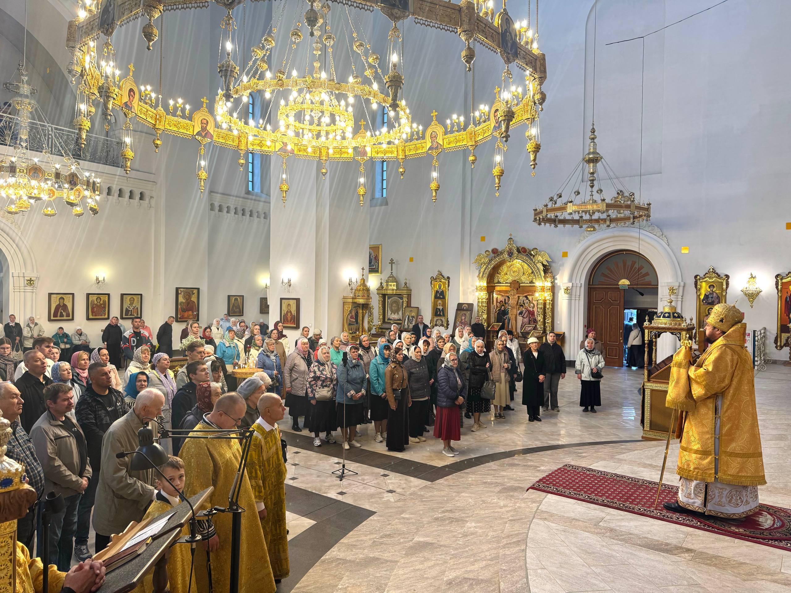 Богослужение в Неделю 14-ю по Пятидесятнице