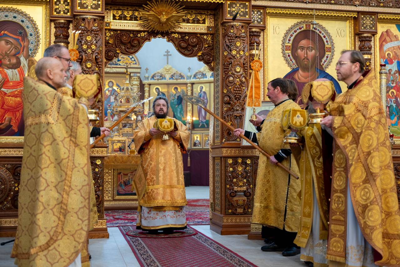 В Неделю 1-ю Великого поста епископ Авксентий совершил Божественную литургию в храме иконы Божией Матери «Всех скорбящих Радость» города Минска