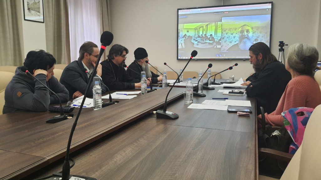 Выпускники магистратуры «Православное богословие и философия в современном дискурсе» защитили выпускные работы