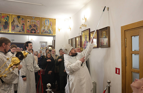 Епископ Несвижский Авксентий совершил освящение храма в честь мученика Трифона Апамейского прихода великомученицы Варвары города Солигорска