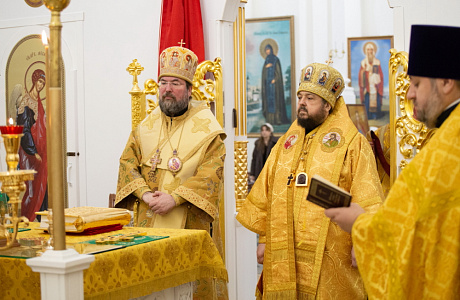 Архиерейское богослужение в Неделю 23-ю по Пятидесятнице