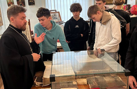 Витебскую духовную семинарию посетили паломники из Светлогорска